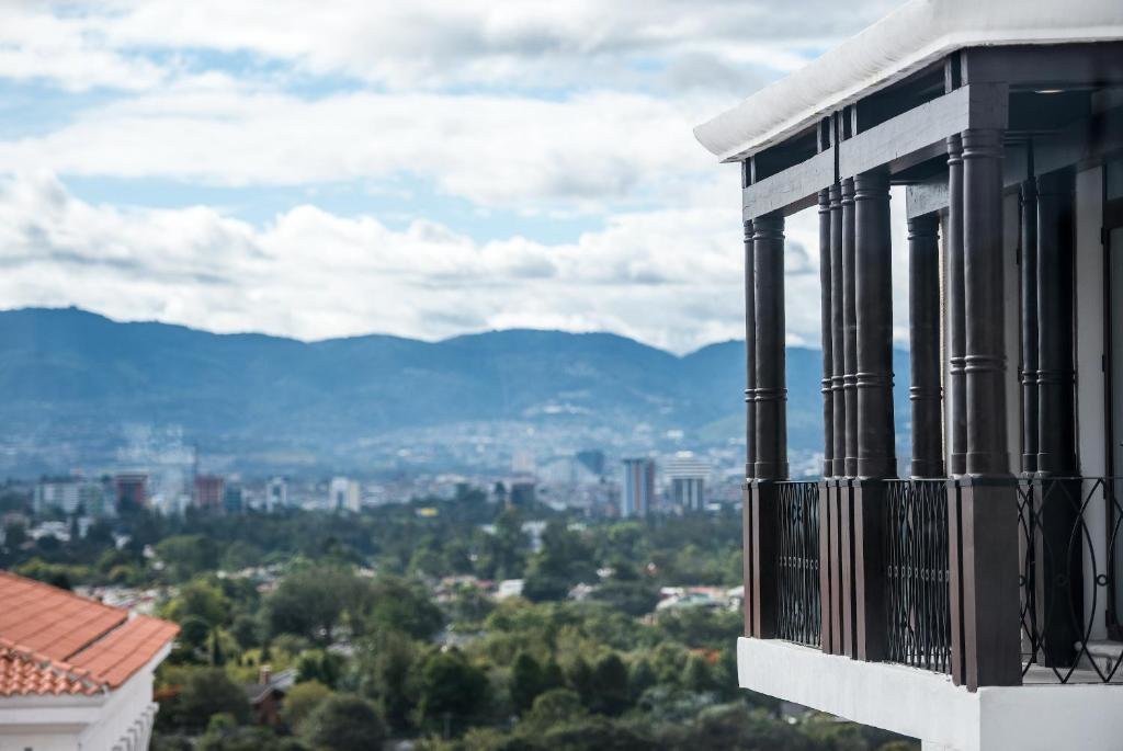 Двухместный номер Standard с балконом AC Hotels by Marriott Guatemala City