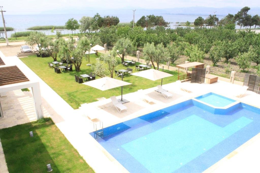 Двухместный номер Standard с видом на озеро Hotel Zeytin Bahcesi