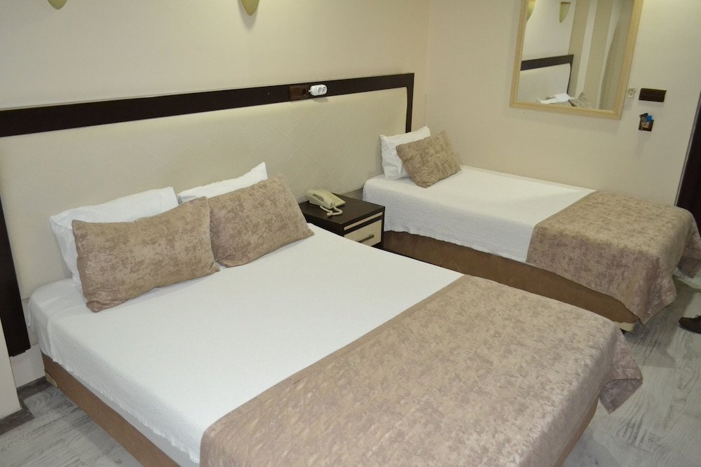 Standard Doppel Zimmer Adana Kucuksaat Hotel
