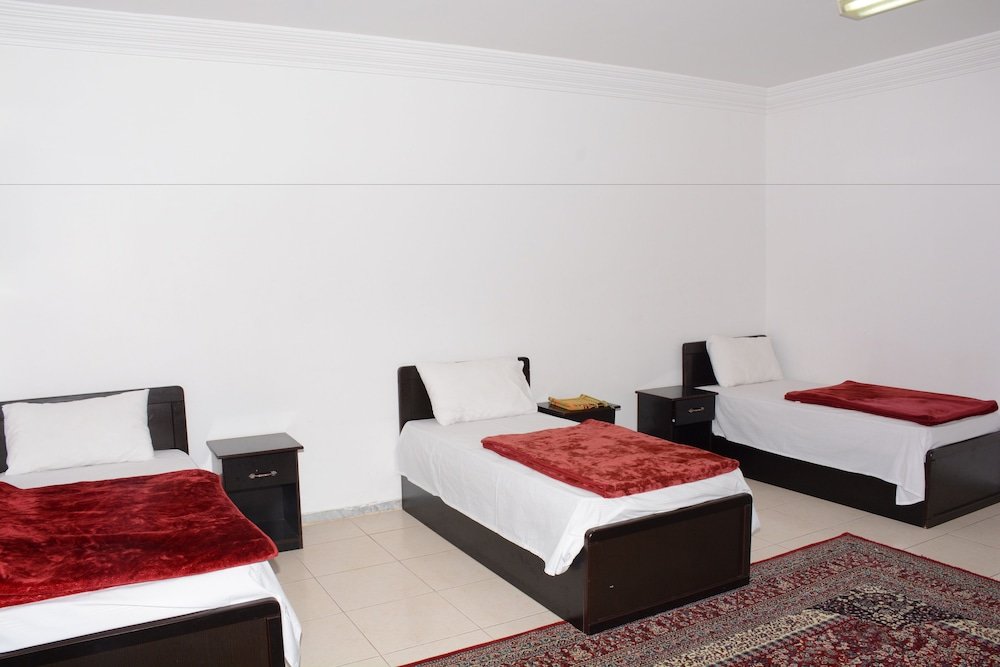 2 Bedrooms Apartment Al Eairy Furnished Apt Al Madinah 4