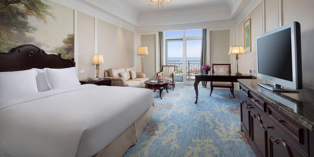 Двухместный номер Standard с видом на море Crowne Plaza Qingdao Ocean Spring Resort, an IHG Hotel