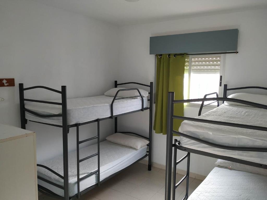 Кровать в общем номере (мужской номер) Albergue de San Jose