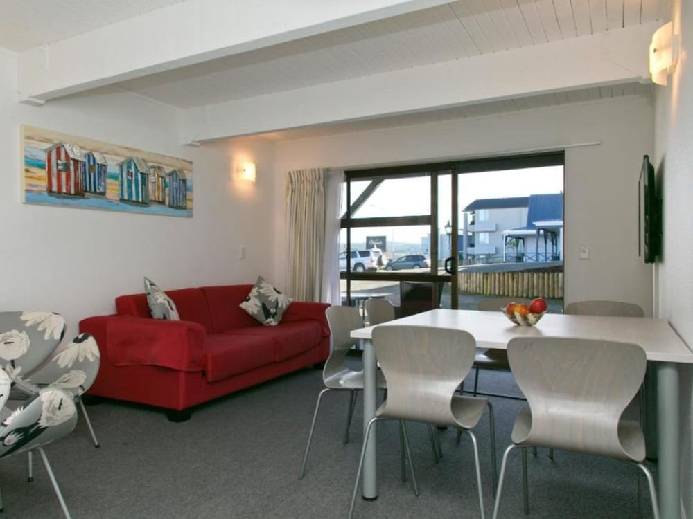 Семейные апартаменты с 3 комнатами с балконом Gables Lakefront Resort