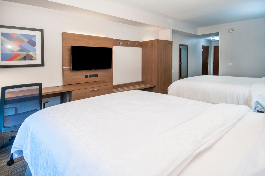 Standard quadruple chambre Holiday Inn Express Hotel & Suites Biloxi- Ocean Springs, an IHG Hotel