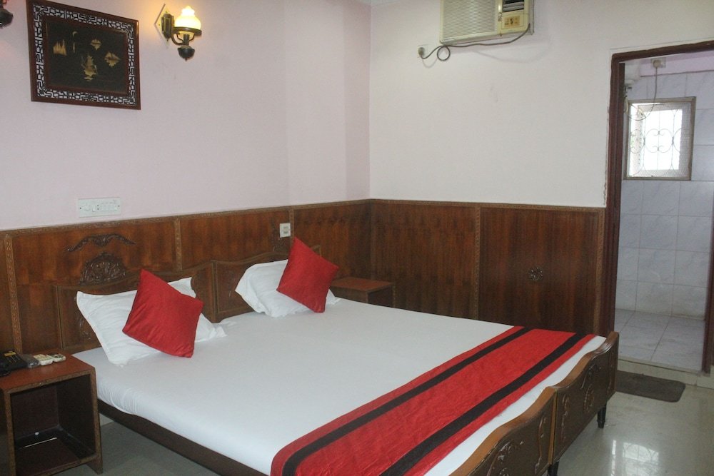 Deluxe Zimmer Hotel Heera, Kolkata