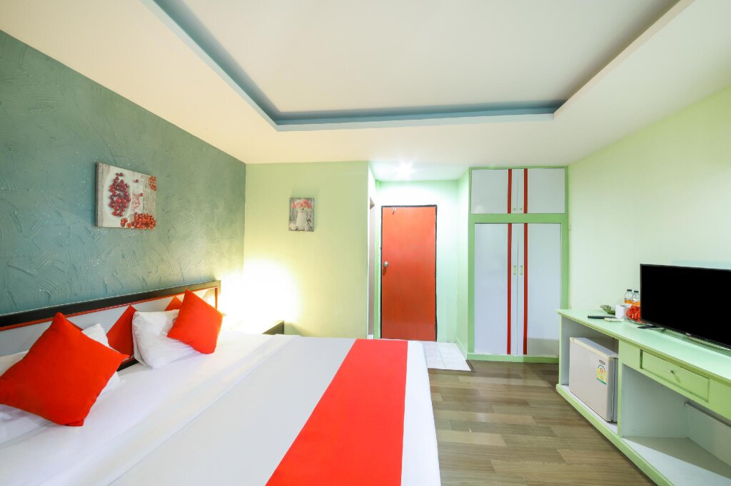 Supérieure double chambre avec balcon et Avec vue The Chilli Salza Patong Hotel