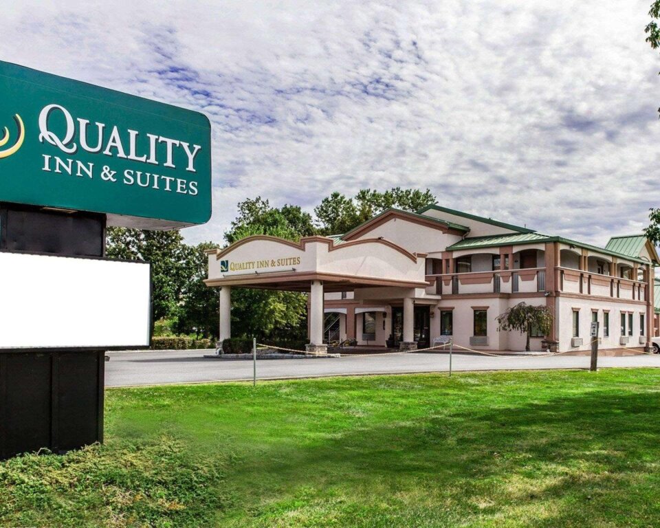 Люкс Quality Inn & Suites Quakertown-Allentown