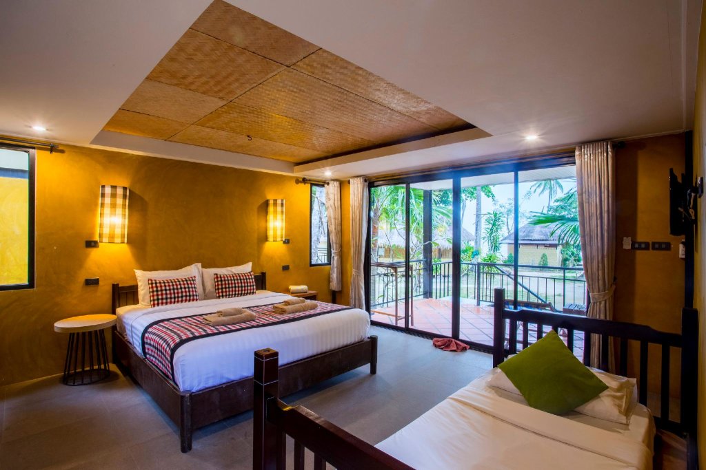 Family room Thapwarin Resort-Green Hotel