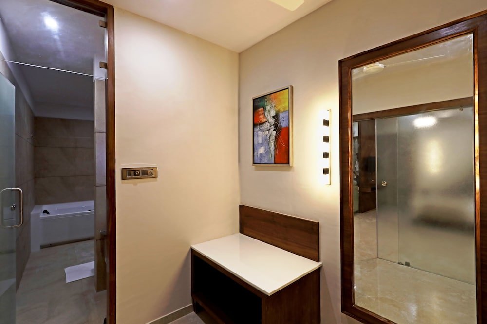 Luxe suite Vits Devbhumi Hotel
