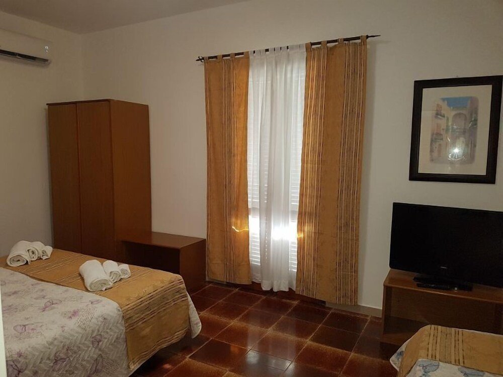 2 Bedrooms Apartment beachfront Villa Giada-8 appartamenti