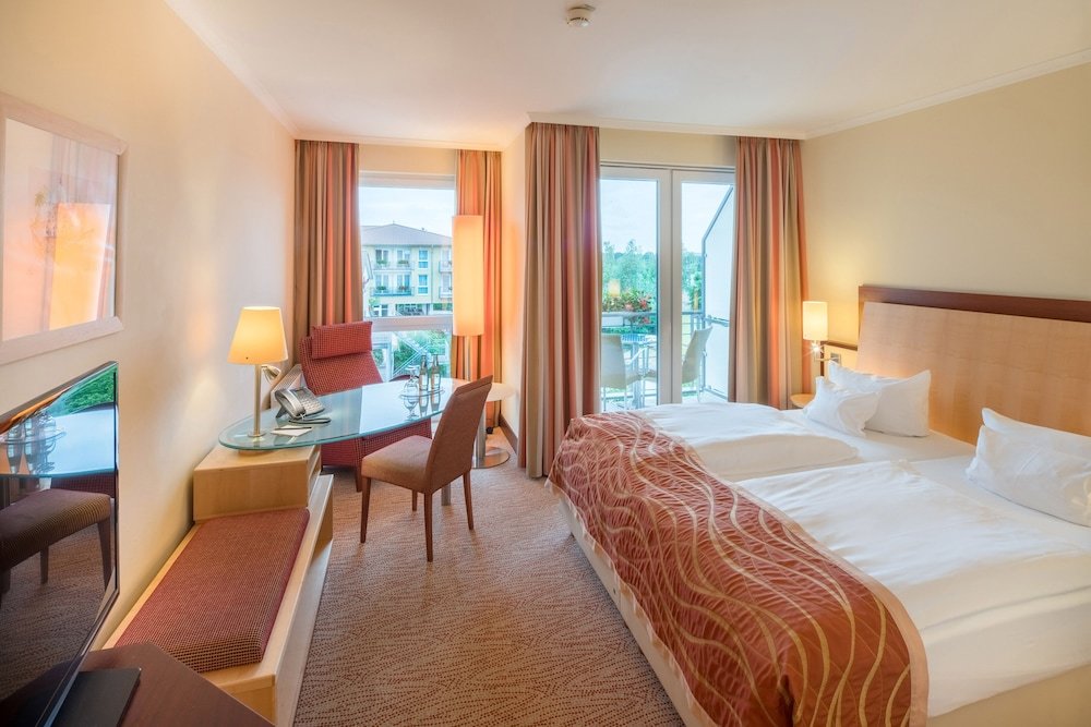 Standard Double room with balcony Best Western Premier Castanea Resort Hotel