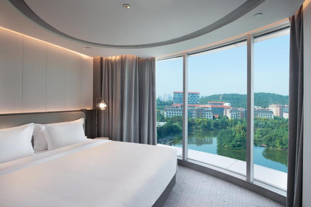 Junior Suite Crowne Plaza Wuhan Optics Valley, an IHG Hotel