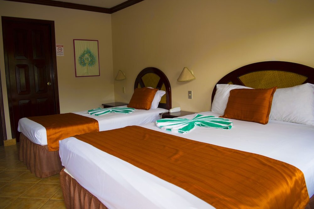 Habitación triple Estándar Hotel El Tucano Resort & Thermal Spa
