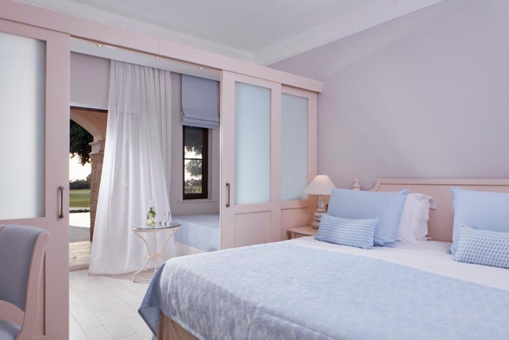 Standard Familie Zimmer mit Meerblick Atlantica Aphrodite Hills Hotel