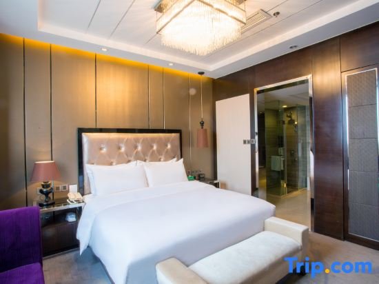 Deluxe Suite Xichang Minshan Hotel