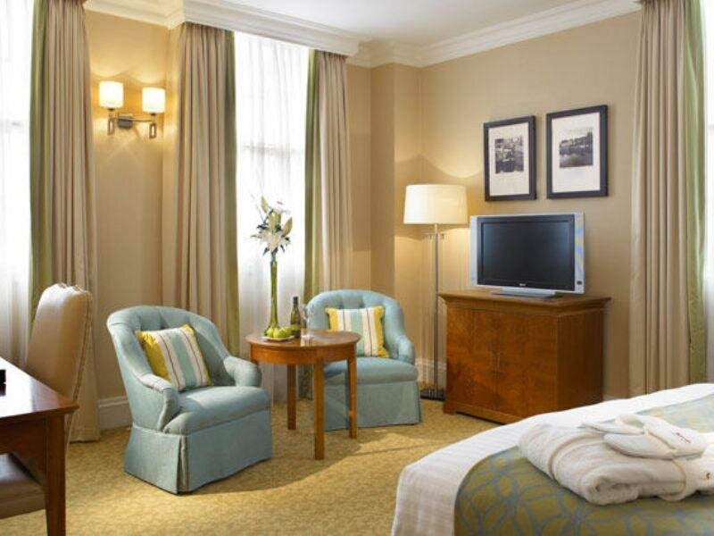 Двухместный семейный номер Standard Delta Hotels by Marriott Birmingham