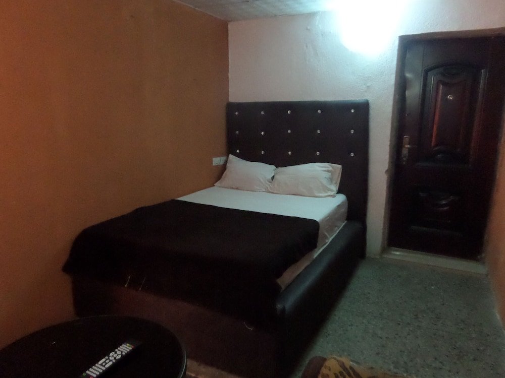Habitación Económica Metro Hotel Oluyole