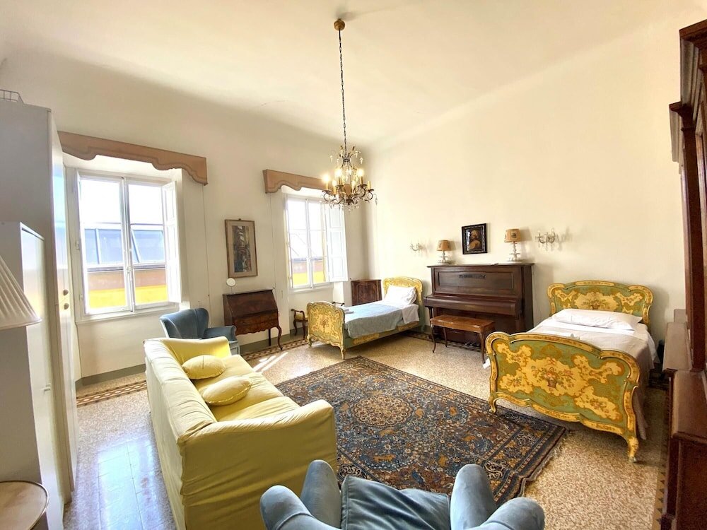 Апартаменты Laura 50 in Firenze With 6 Bedrooms and 3 Bathrooms