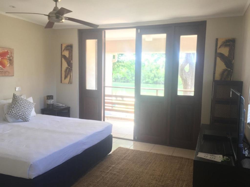Номер Standard с 2 комнатами с видом на воду MG Cocomo Resort Vanuatu