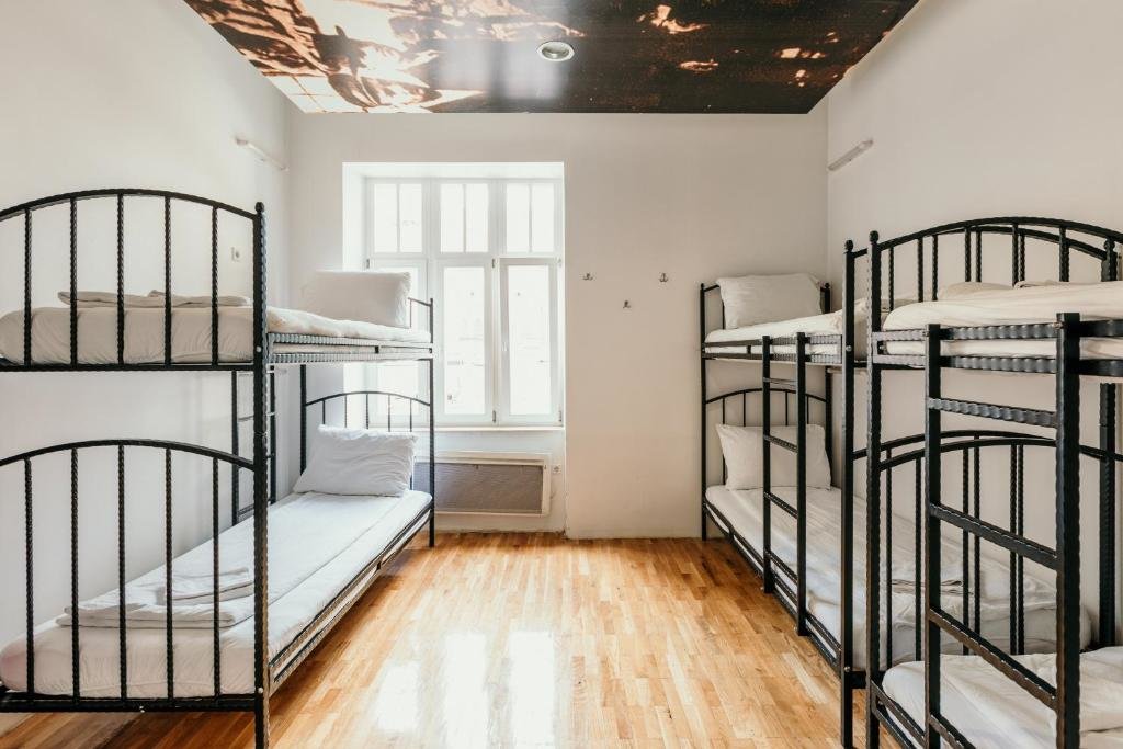 Кровать в общем номере Hostel Franz Ferdinand