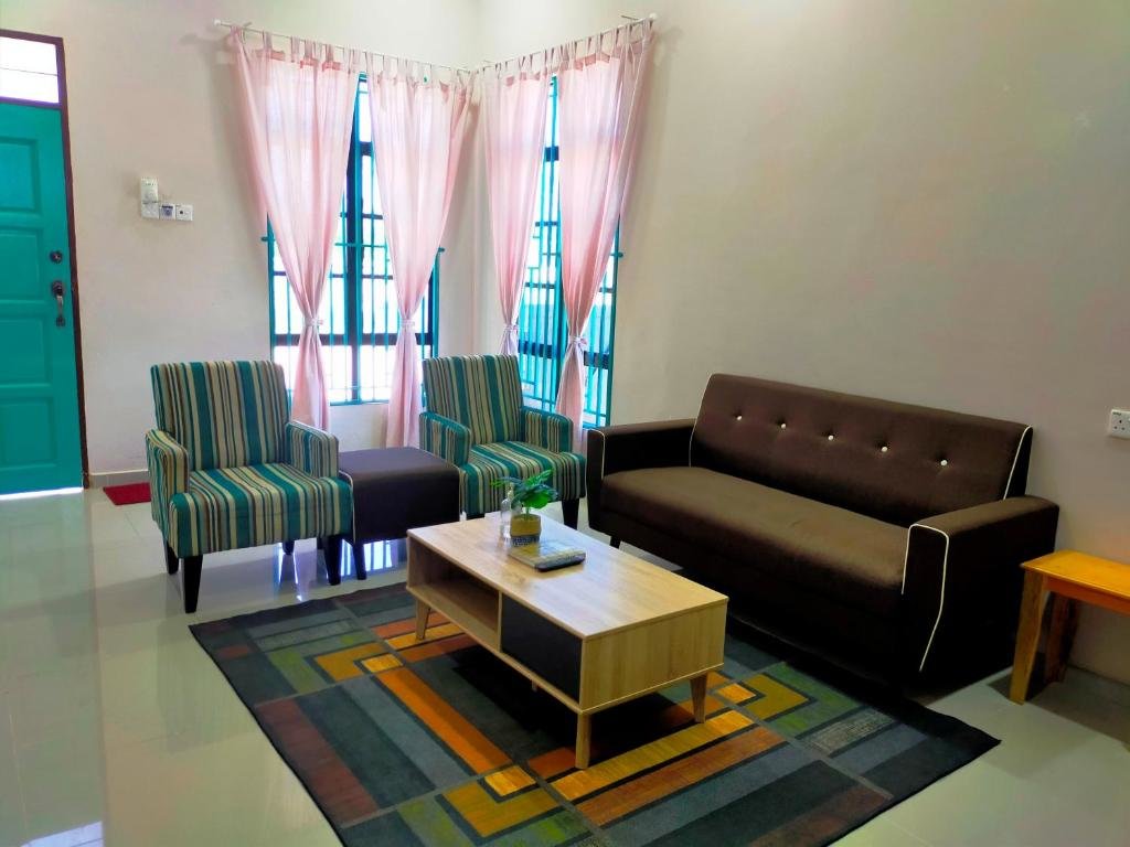 Suite anjung ara suites and roomstays