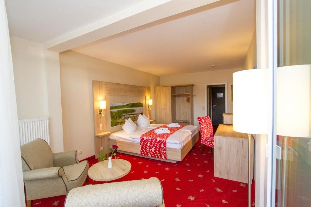 Standard Doppel Zimmer mit Balkon Seehotel Plau Am See