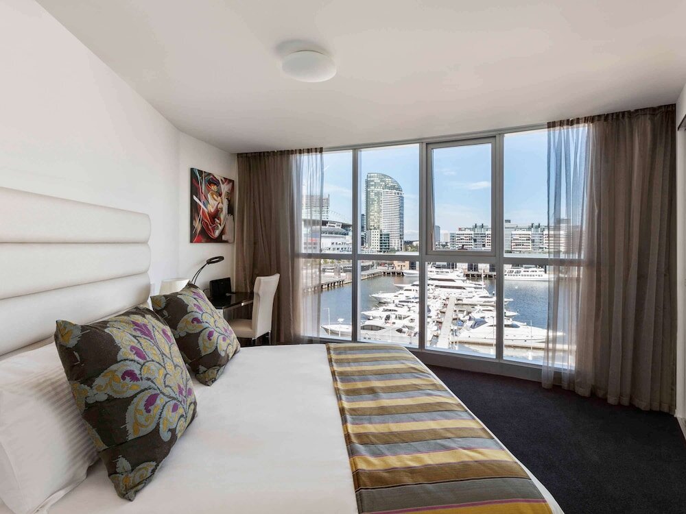 Апартаменты с 2 комнатами с балконом The Sebel Melbourne Docklands Hotel