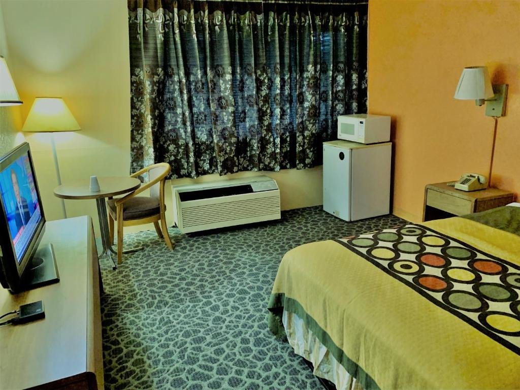 Standard double chambre avec balcon Red Carpet Inn Lima