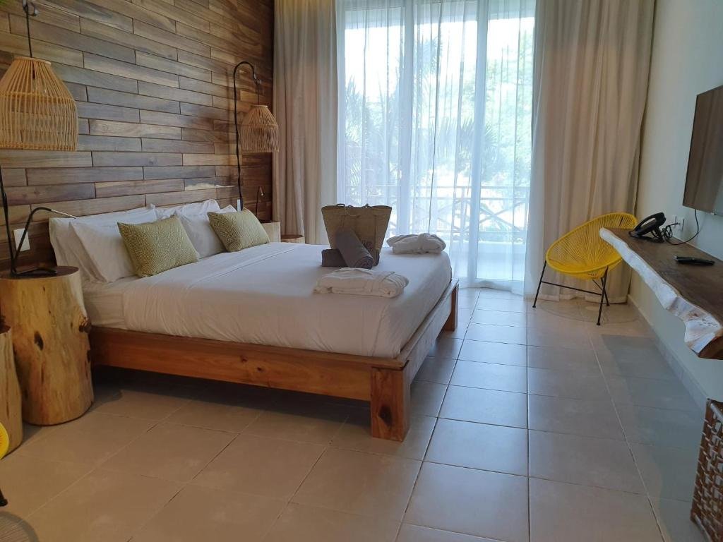 Standard Double room with balcony Saman Boutique Hotel