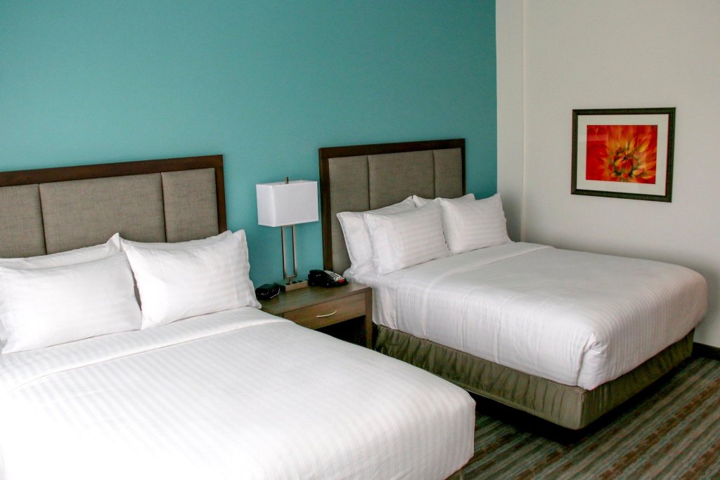 Двухместный номер Standard Holiday Inn & Suites Denver Tech Center-Centennial, an IHG Hotel