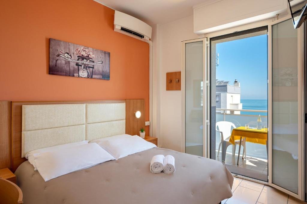 Habitación doble Estándar con vista al mar Amadei Hotel Figaro & Apartments