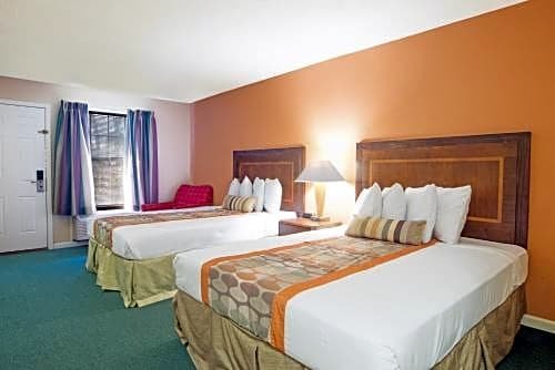 Standard Zimmer Hospitality Inn - Jacksonville