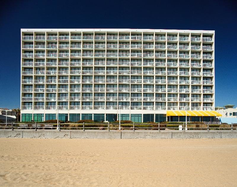 Двухместный номер Standard Holiday Inn Express Hotel & Suites Virginia Beach Oceanfront, an IHG Hotel