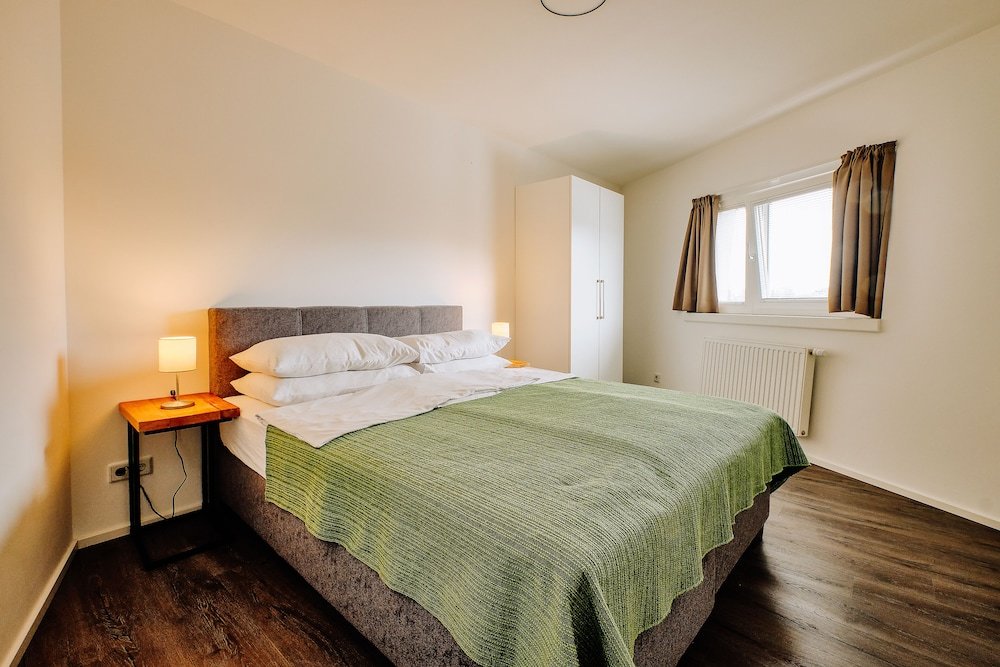 3 Bedrooms Standard room with balcony URBAN ISLAND - Riverside Apartments
