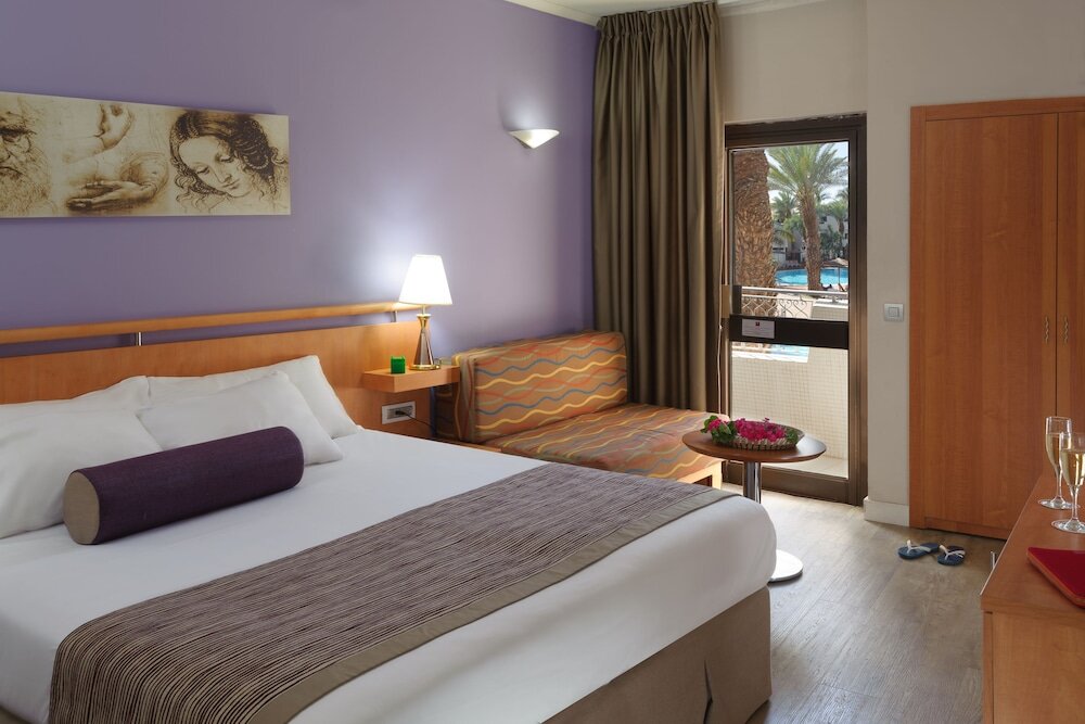 Standard Quadruple Family room Leonardo Privilege Eilat Hotel