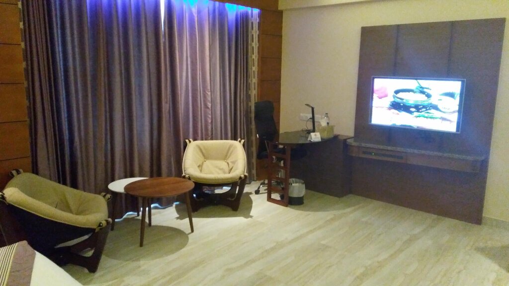 Suite Chand V Residency