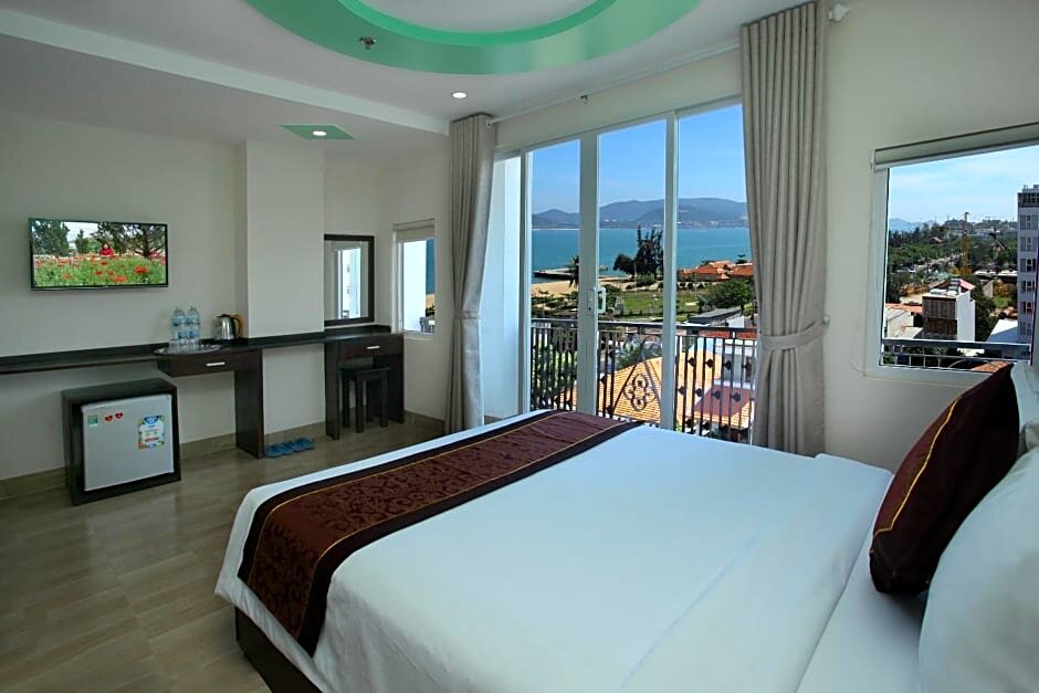 Deluxe room with balcony and with sea view Melyna Hotel