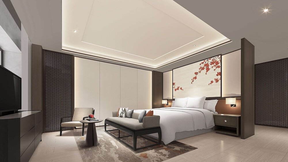 Executive Suite Yuexiu Hotel Guangzhou, Curio Collection by Hilton