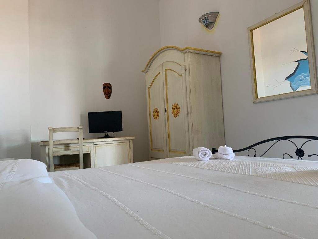 Standard Double room with pool view Hotel La Ciaccia