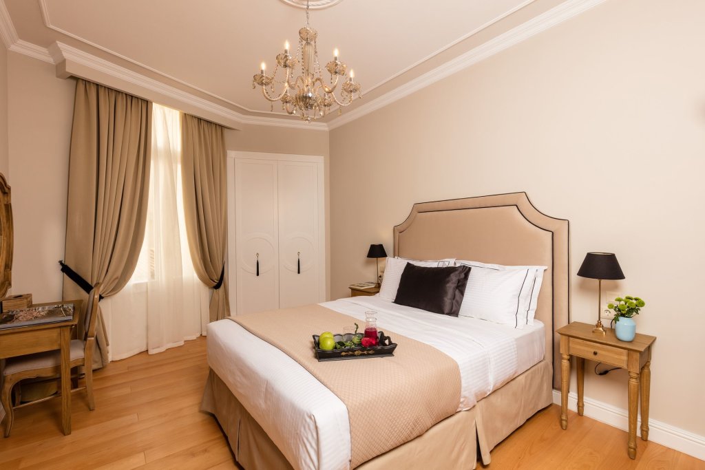 Classic room Athens Mansion Luxury Suites