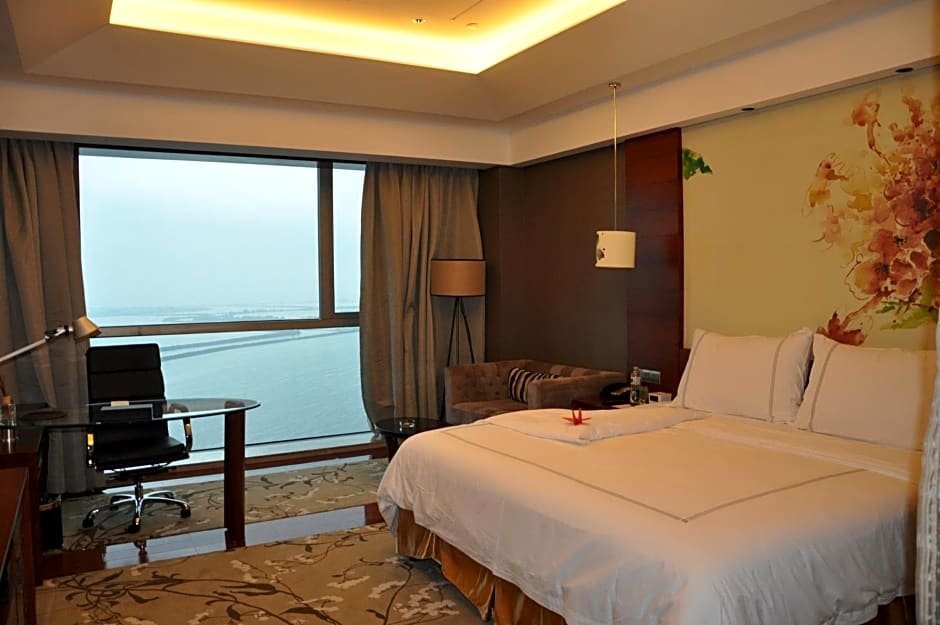 Camera doppia Superior con vista sul lago Grand Skylight International Hotel Gongqingcheng