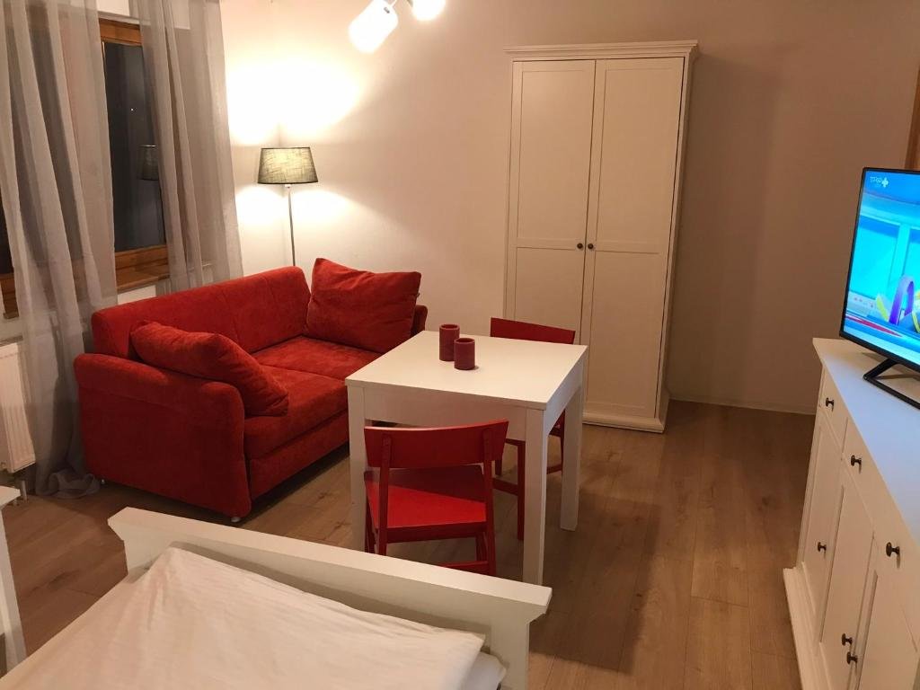 Basement Apartment Self-check-in Ferienwohnungen & Apartments am Bergsee