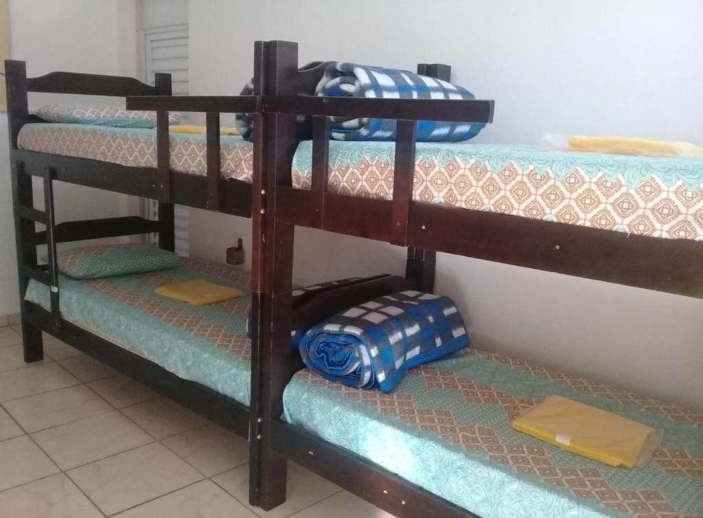 Кровать в общем номере (женский номер) Vitoria Hostel