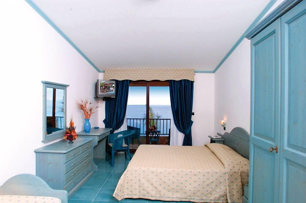 Standard triple chambre Baia Tropea Resort