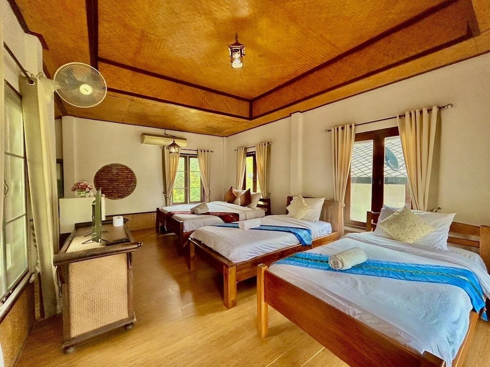 Четырёхместный семейный номер Standard c 1 комнатой с балконом Pai Love & Baan Chonphao Resort