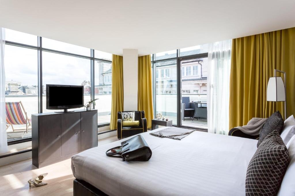 Premium Double room with balcony Hotel Indigo Newcastle, an IHG Hotel