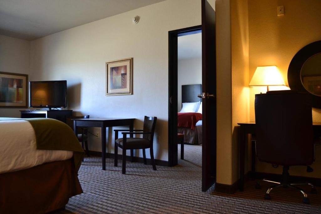 Одноместный люкс Holiday Inn Express and Suites Heber Springs, an IHG Hotel