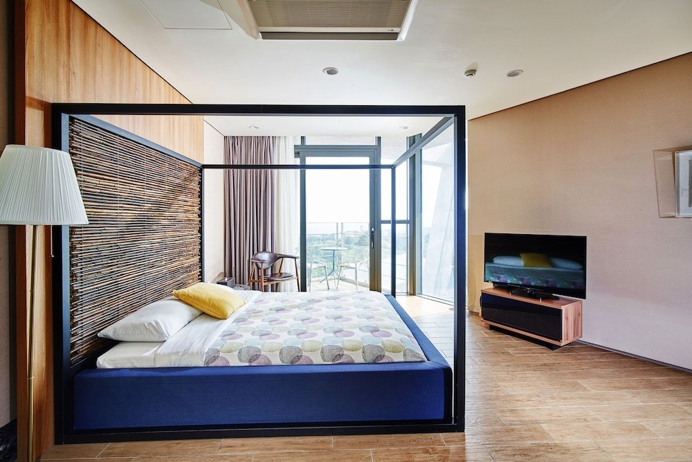 Standard room with balcony Jeju Bom Museum stay