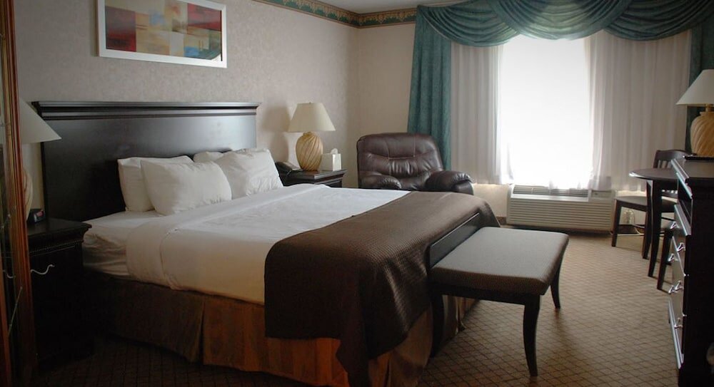Suite The Plaza Hotel & Suites Winona