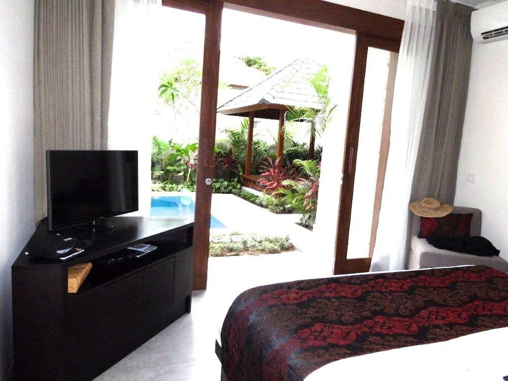 4 Bedrooms Villa Kejora Villas Suites